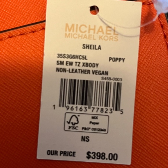 Micheal Kors Small Crossbody Purse - Picture 4 of 5